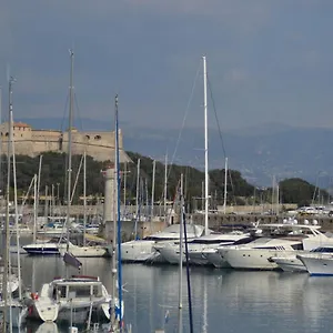 https://antibes-vacances-josephine.fr-provencehotel.com