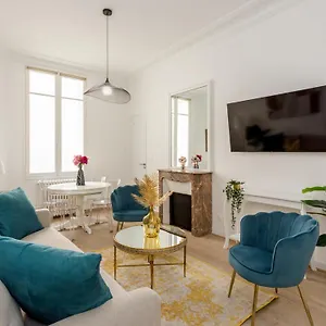 Merveil - Family - Champs Elysees - Wagram Apartment